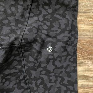 Lululemon align pant 7/8 size 4 cheetah